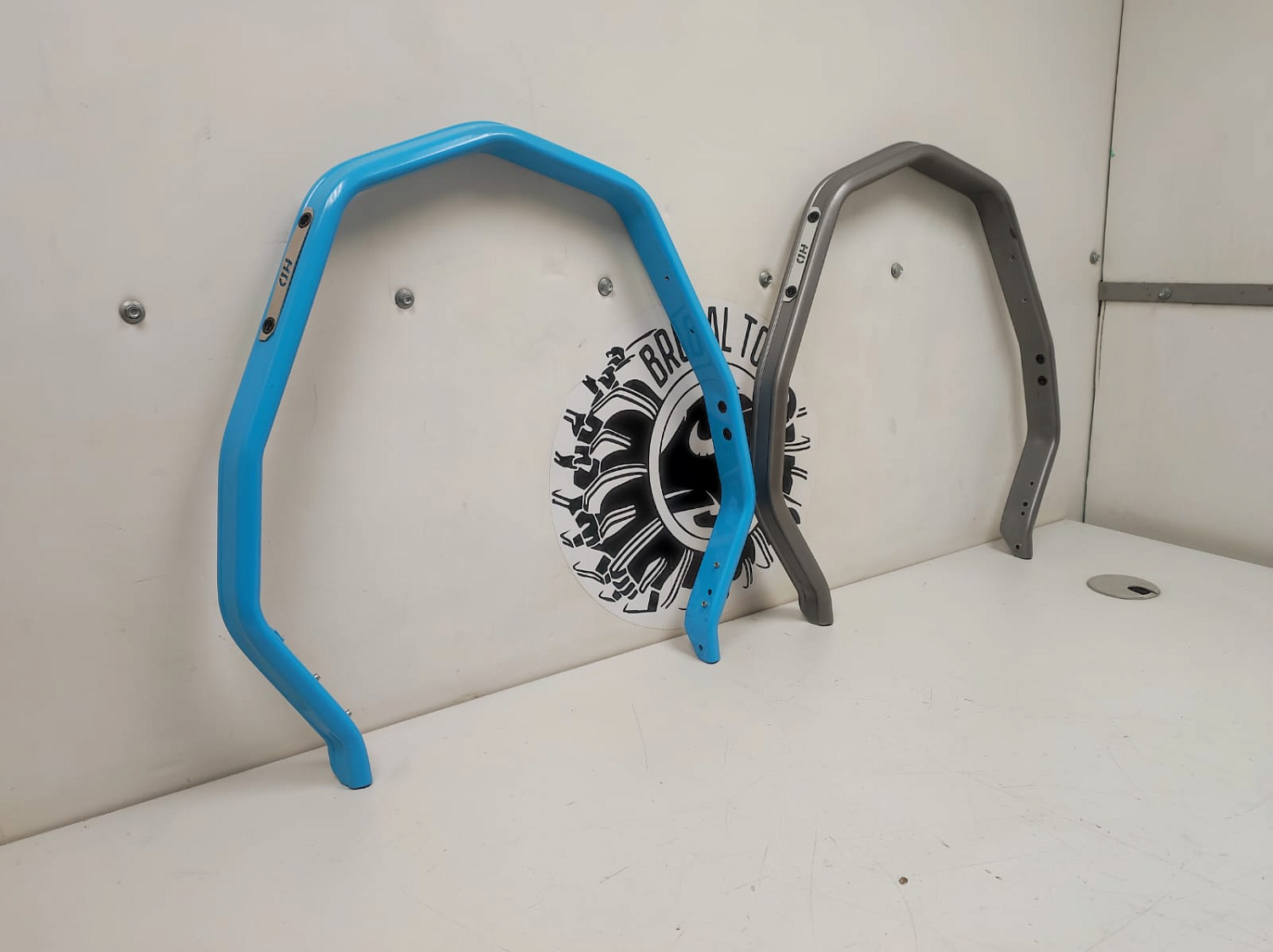 Бампер передний для снегохода BRP Lynx Commander светло-синий бу